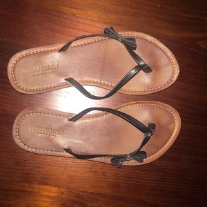 Black Bow Tie Flip Flops